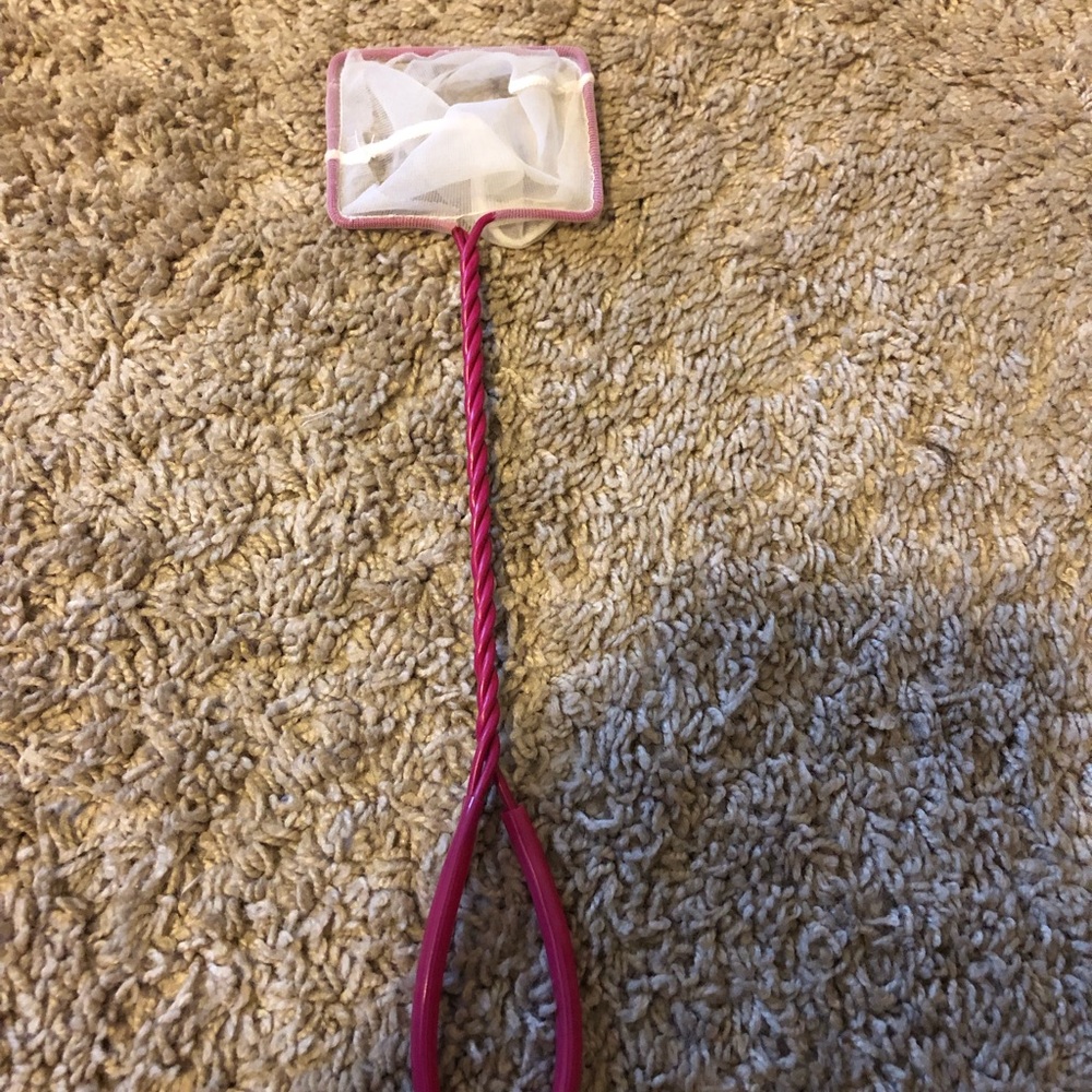 Pink Fish Net Scoop